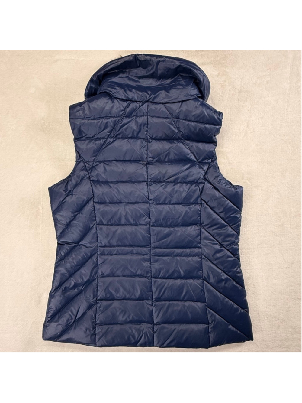 Women's G.H. Bass & Co. Blue Puffer Vest with Faux Fur Collar Medium - Picture 6 of 10